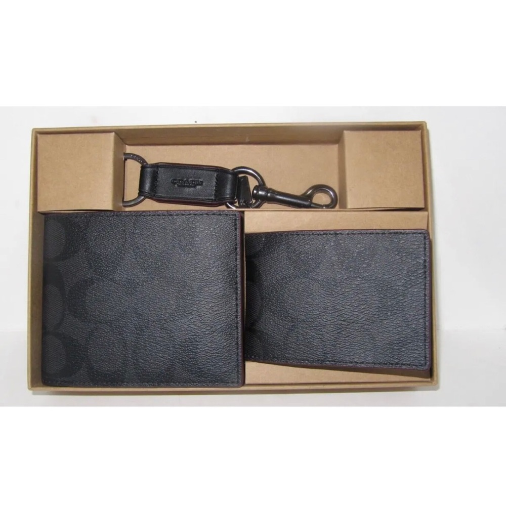 💜 🎁NIB Coach Men's 3 In 1 Wallet Trigger Keyfob Set - Picture 1 of 5